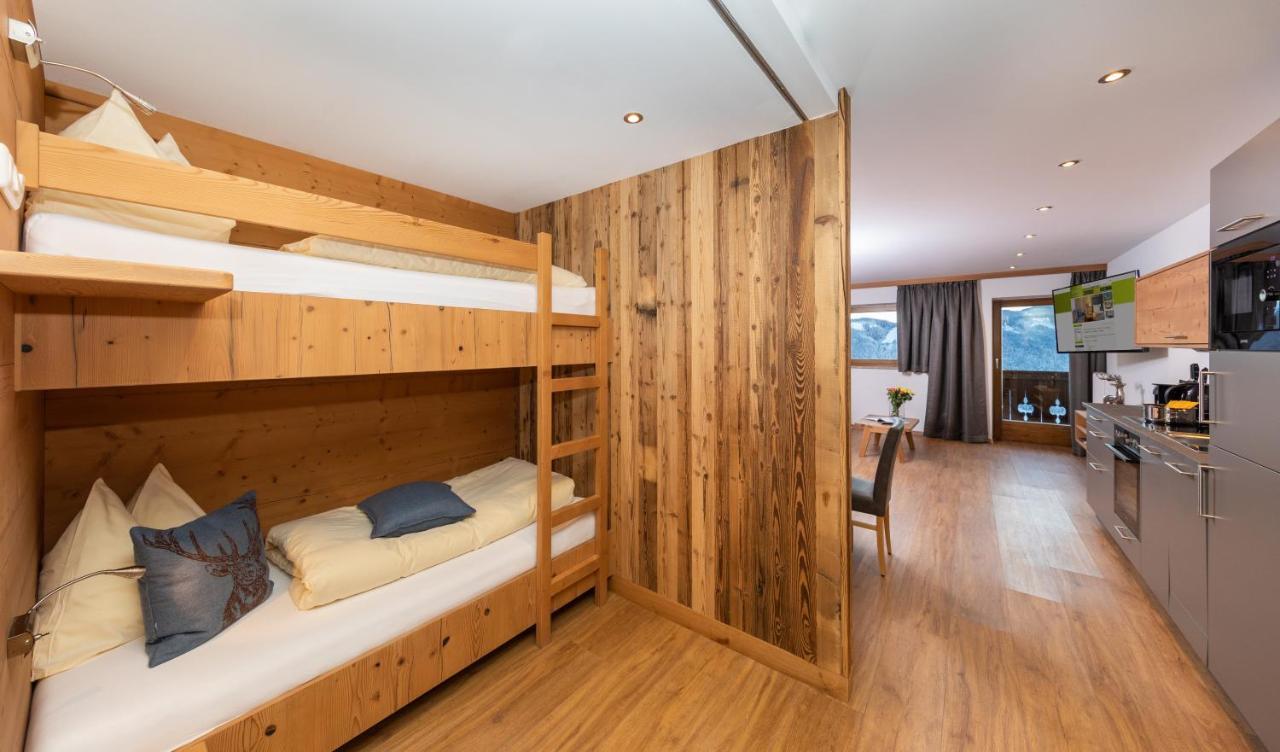 Grünholz Aparthotel 3*